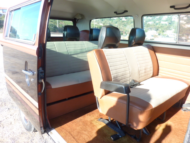 Champagne Bus - Intérieur